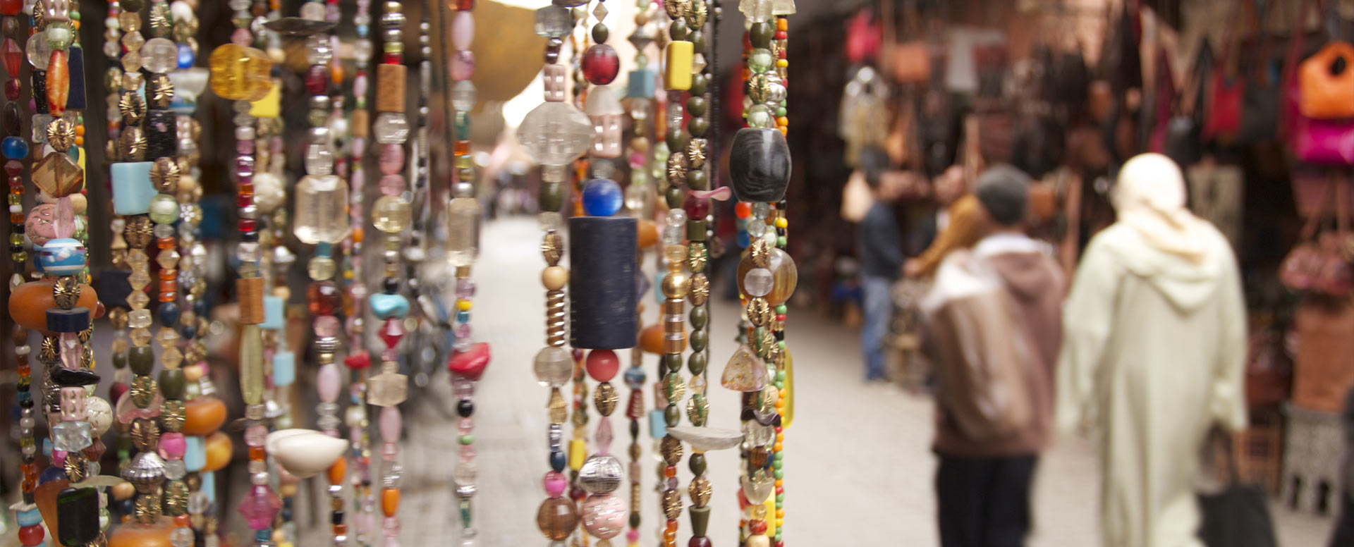 4. Bummeln Sie durch die Medina und shoppen Sie in den Souks - Marrakesch